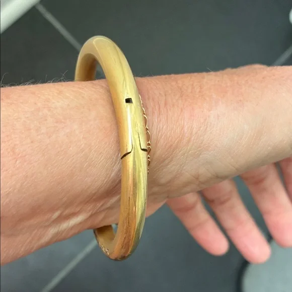 NO BULLSHIT. Just like Parker Thatch, Screw on brass Bull nose Bracelet w/2 keys - Picture 3 of 5